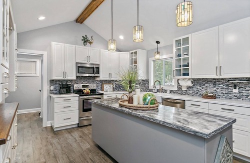 Batavia Casa | Bliss in Batavia near the Fox River