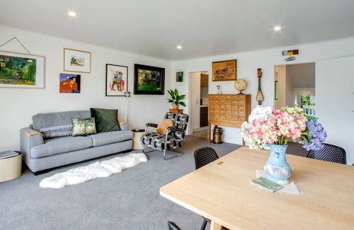 Ahuriri Casa | BLISS IN THE BAY – NAPIER HOLIDAY TOWNHOUSE, with a garden in Ahuriri