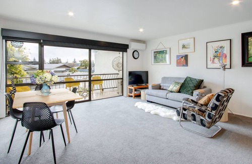 Ahuriri Casa | BLISS IN THE BAY – NAPIER HOLIDAY TOWNHOUSE, with a garden in Ahuriri