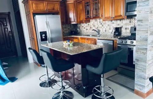 Molynes Gardens Condominio | Bliss on the Hill - modern, spacious, and centrally located in Kingston!
