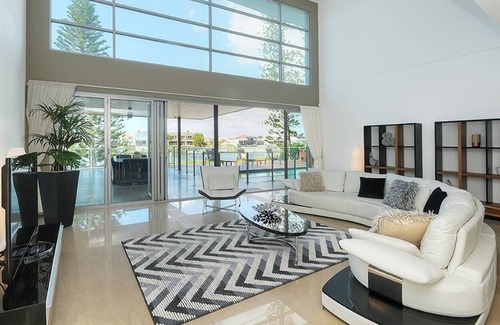 Sorrento Casa | Bliss en Waterview Surfers Paradise Luxury