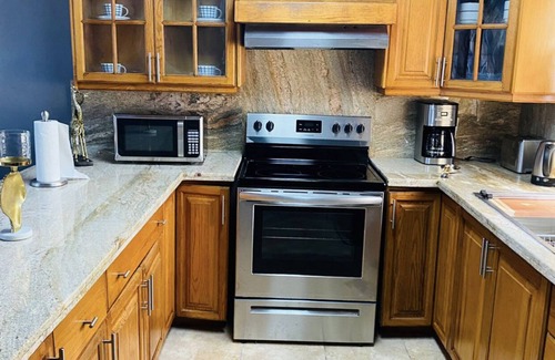 Molynes Gardens Casa | Blissett Apt. Your Home Away From Home