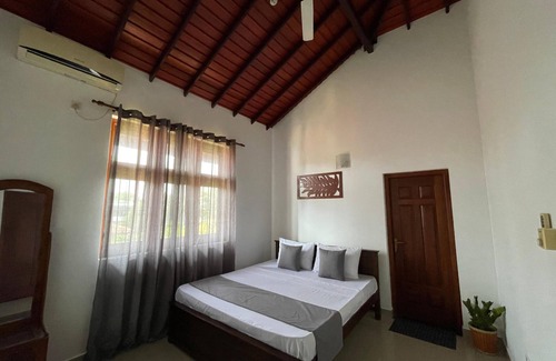 Kudapaduwa Cama Y Desayuno | BlissFam Villa & Hostel