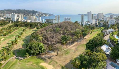 Club Deportivo Apartamento | BLISSFUL ACATOWN BEACH PENTHOuSE