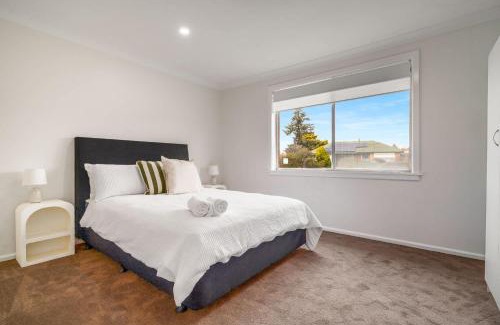 Blayney Casa | Blissful Blayney Home - Comfy Cosy and Sleeps 6