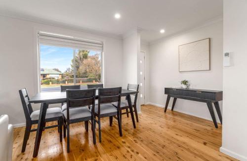 Blayney Casa | Blissful Blayney Home - Comfy Cosy and Sleeps 6
