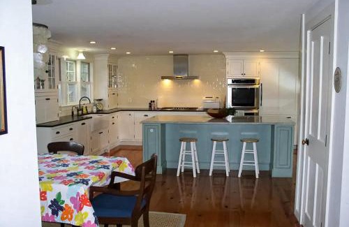 Oak Bluffs Casa | Blissful Island Haven