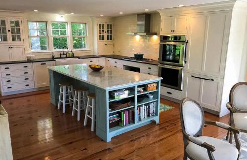Oak Bluffs Casa | Blissful Island Haven