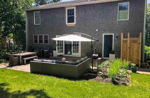 Oak Bluffs Casa | Blissful Island Haven