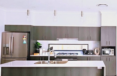 Marsden Park Casa | Blissful Modern 5 BR Lux Style Family House
