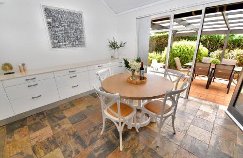 Silver Sands Casa | Blissful Silver Sands Retreat - Aldinga Beach - C21 SouthCoast Holidays