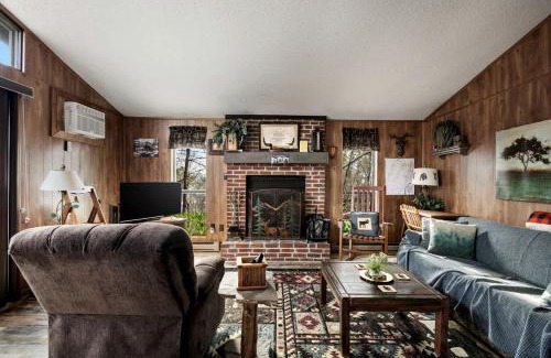 The Woods Casa | Blissful Zen Cabin Oasis near Cacapon River in West Virginia