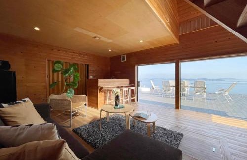 Kurahashi Casa | bLOCAL Umitosora - 2 BR Villa with Breathtaking Ocean View for 10 Ppl
