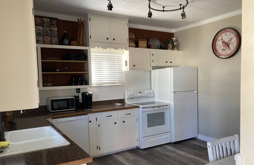 Columbia Falls Cabaña | Blocks from downtown and has that country feel. Nestle in Columbia Falls comfort