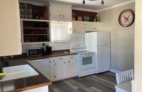 Columbia Falls Cabaña | Blocks from downtown and has that country feel. Nestle in Columbia Falls comfort