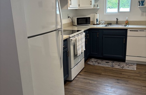 Town Bank Casa | Blocks from the beach!! Charming Summer Getaway in Cape May