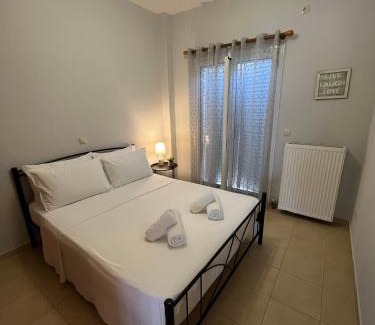 Methoni Apartamento | Bloom Garden Apartment