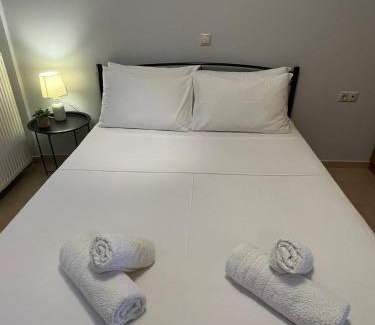 Methoni Apartamento | Bloom Garden Apartment