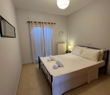 Methoni Apartamento | Bloom Garden Apartment