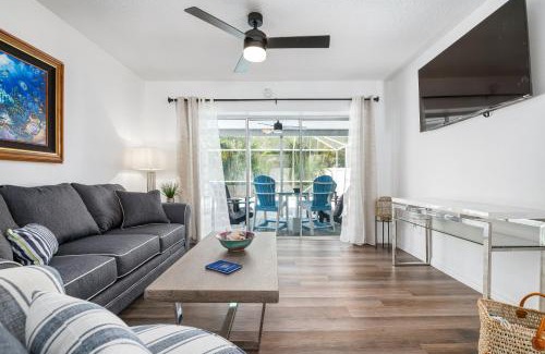 Bradenton Casa | Bloom Lagoon! Tropical home with heated pool and grill! Pet Friendly!