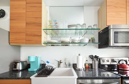 Bloomfield Apartamento | ♥Bloomfield Oasis ~ 5★Loc ♥West Penn H~ ♛~Parking~Elevator~WiFi~Parking