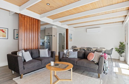 Ventnor Casa | Bloomfield Vistas - 1 minute walk to the beach