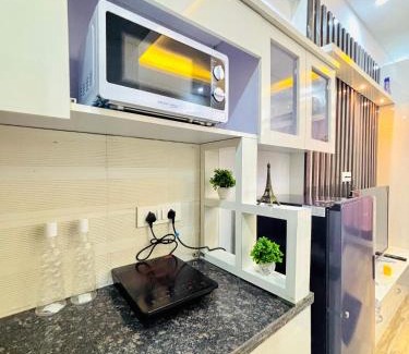 Greater Noida Cama Y Desayuno | Blooming BNB