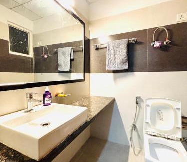 Greater Noida Cama Y Desayuno | Blooming BNB