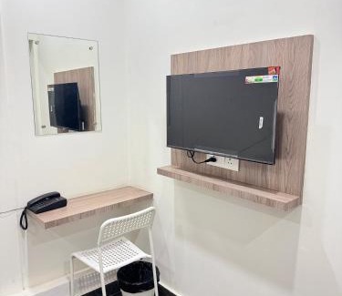 Gachibowli Hotel | Blossom Stays Gachibowli