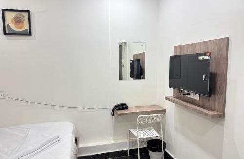Gachibowli Hotel | Blossom Stays Gachibowli