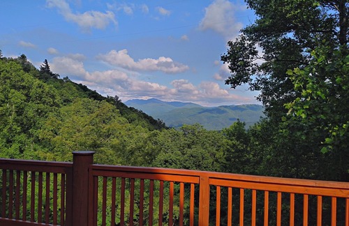 Apple Ridge Cabina | Blowing Rock Fabulous Log Cabin con excelentes vistas. Exclusiva casa grande más nueva