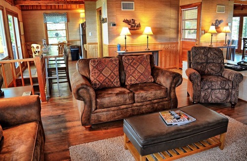 Apple Ridge Chalet De Esquí | ¡ADMISIONES GRATUITAS A LAS ATRACCIONES POPULARES!- "Blowing Rock Skies" -2 BR, 1. 5 BA, VISTAS, 2. 5 millas del centro de Blowing Rock, AC