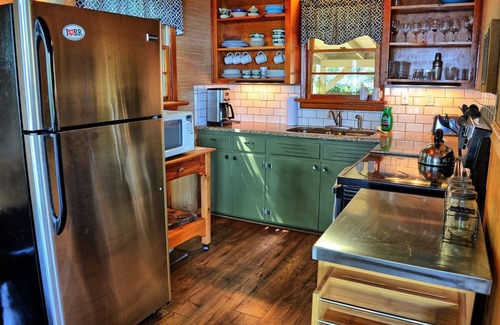 Apple Ridge Chalet De Esquí | ¡ADMISIONES GRATUITAS A LAS ATRACCIONES POPULARES!- "Blowing Rock Skies" -2 BR, 1. 5 BA, VISTAS, 2. 5 millas del centro de Blowing Rock, AC