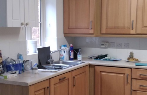 Bloxham Casa | Bloxham Luxury for 6. Heating. Wifi. Parking. Cotswolds, Blenheim, Silverstone