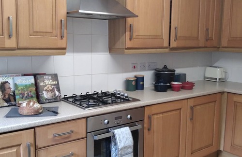 Bloxham Casa | Bloxham Luxury for 6. Heating. Wifi. Parking. Cotswolds, Blenheim, Silverstone