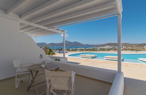 Adamas Apartamento | BLU 2 Pool front traditional studio with excellent sea view ΜΑΓ 1304295