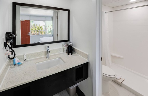 Myrtle Beach Hotel | Blu Atlantic Oceanfront Hotel & Suites