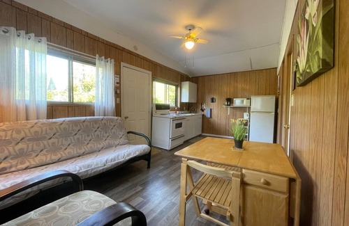 Hope Bay Cabaña | Blu Jay-Cedar Garden Cozy Cottage #6 for a relaxing getaway