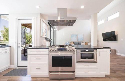 Palm Desert Casa | Blu Monterey - Pickleball, Golf Cart, Pools, Bikes
