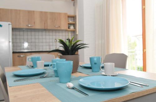 Montioni Apartamento | BLUE APARTMENT - a due passi dal lago, parcheggio privato