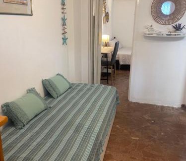Loutraki Apartamento | Blue balcony Loutraki