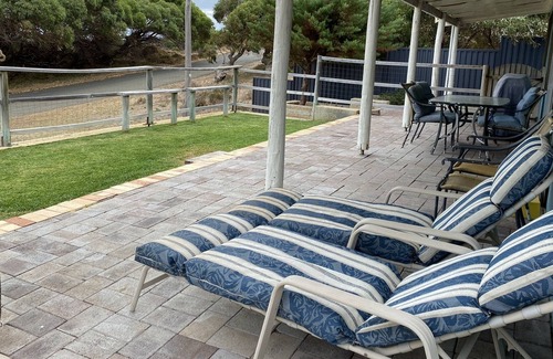 Guilderton Casa | Blue Beach House - Great View - Just relax and Enjoy!