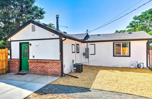 Dupont Casa | Blue Beauty: Gas Grill < 2 Mi Rapids Stadium!
