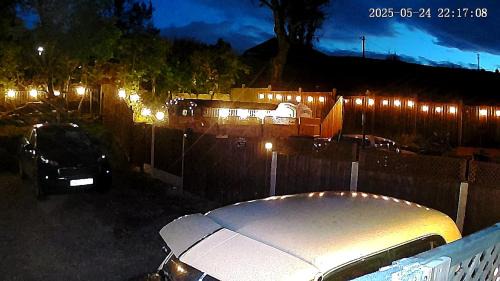 Halkyn Otro | Blue bell Small but Cozy Shepherd's Hut