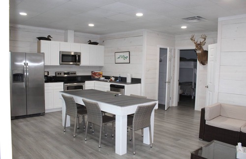 Venice Casa | BLUE CRAB LODGE A (WATERFRONT)
