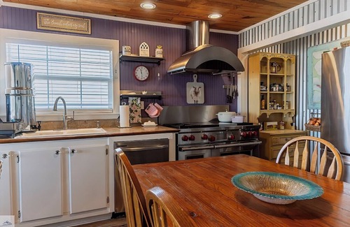 Grand Isle Cabaña | Blue Dolphin Inn and Cottages