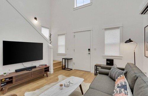 Mississippi District Casa | Blue Door Loft at the Heart of Mississippi Ave