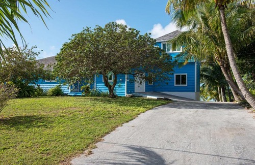 Governor's Harbour Casa | Blue Dream by Eleuthera Vacation Rentals
