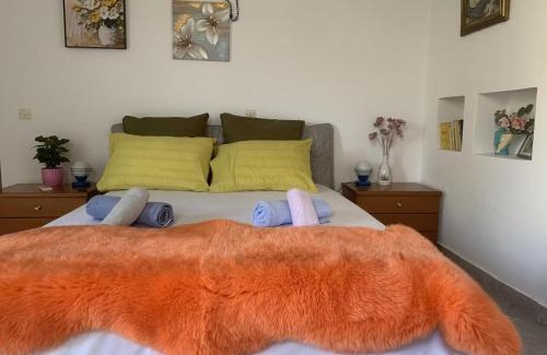 Saronida Casa | Blue Echoes