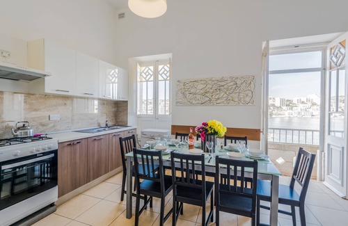 St. Paul's Bay Apartamento | Blue Harbour 2 by Getaways Malta